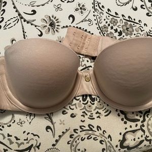 Victoria’s Secret lined strapless bra